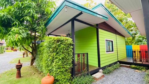 Kamphaeng Saen Haus | บ้านสวนชมจันทร์ กำแพงแสน