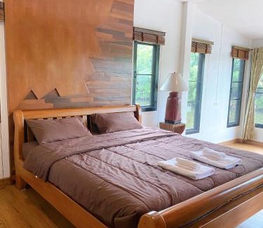 Mae Faek Mai Haus | บ้านสวนภูรจิตร Baansuanphurajit