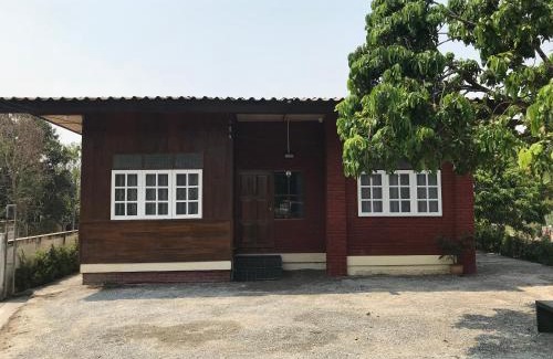 Chom Thong Haus | บ้านสุขใจ (Ban Suk Jai)