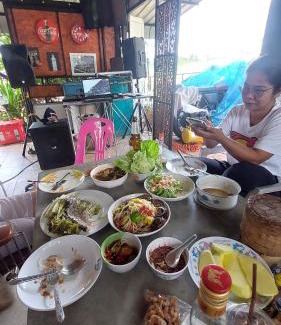 Khao Kho Haus | บ้านเพลินภู