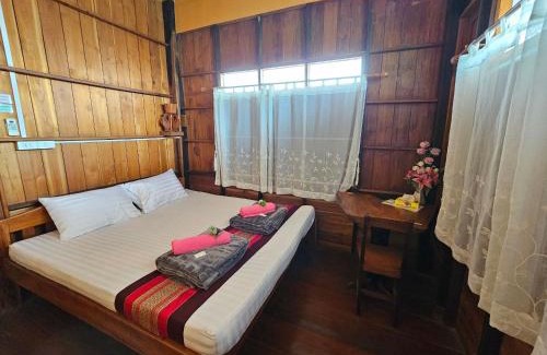 Mueang Kao Haus | บ้านเรือนไทยมะลิเมืองเก่า