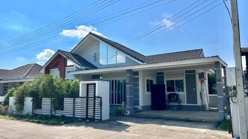 Hang Dong Wohnung | บ้านใหม่สไตล์นอร์ดิก Home Saendee สงบเงียบเป็นส่วนตัว
