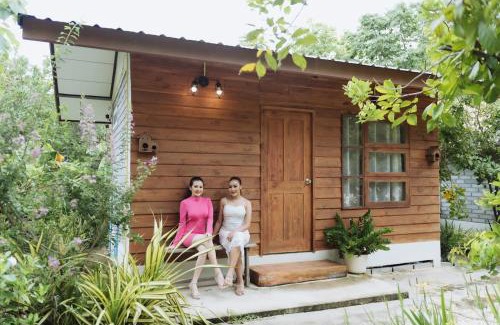 Nam Pat Haus | พายิ้มฟาร์มสเตย์