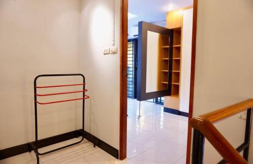 Kho Hong Haus | พี่ดา เฮ้าส์ (P'Da House)