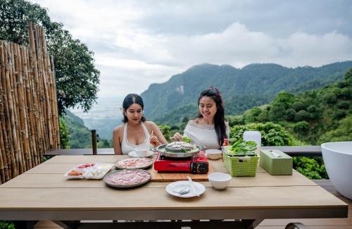 Mae Sai Skihütte | ม่านหมอก ผาฮี้