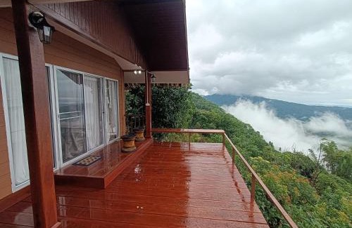 Mae Rim Haus | ระเบียงม้ง