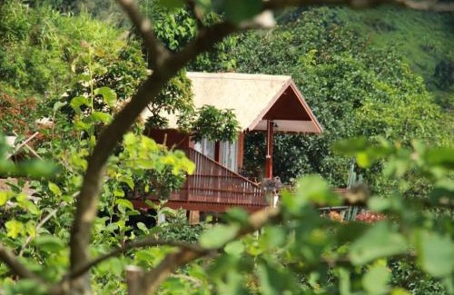 Mae Rim Haus | ระเบียงม้ง