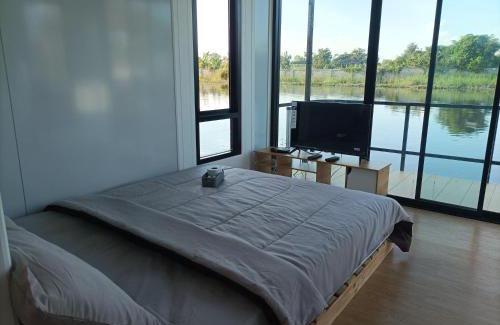 Ban Tom Skihütte | ริมกว๊านชาเลย์ รีสอร์ทแอนด์คาเฟ่ Rimkwan Chalay Resort and Cafe
