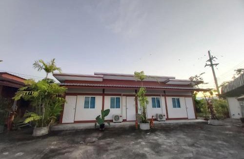 San Pong Haus | ริมทุ่งโฮมสเตย์