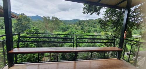 Doi Saket Haus | วาคุมิคาเฟ่&โฮมสเตย์ WakumiCafe&Homestay