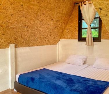 Omkoi Haus | วันเวลา โฮมสเตย์แอนท์แคมป์ปิ้ง