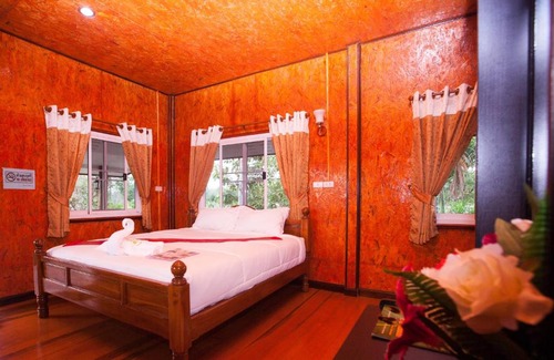Mae On Haus | สวนสุเสนารีสอร์ท