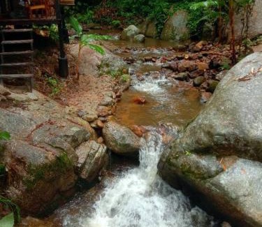 Mae On Kabine | สายน้ำและขุนเขาแม่กำปอง The River & Mountain maekampong
