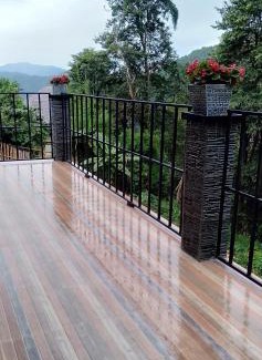 Mae Fa Luang Haus | หลับสบายที่ดอยตุง Zuh meh ja Home lodge