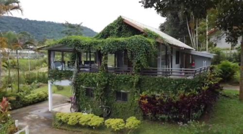 Khao Kho Haus | เขาเจ้าขา2 บ้านดอกไม้