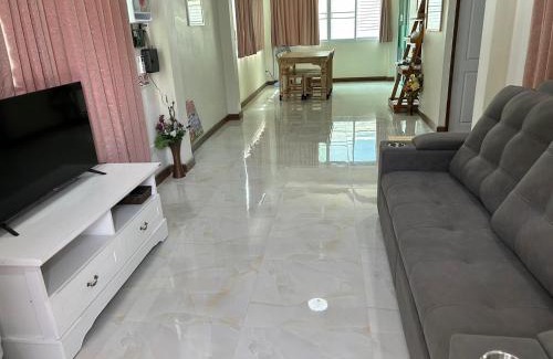 Nong Phueng Haus | เชียงใหม่ บ้านสันติสุข