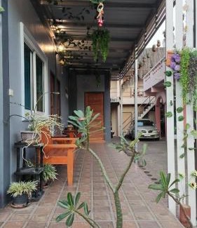 Nan Haus | เรือนวรา - Wara Guesthouse