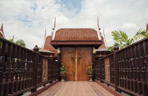 Bueng Kum Haus | เรือนไทยพราวพิมาน Proudpiman Thai House