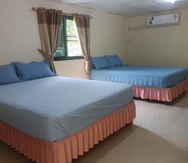 Uttaradit Haus | เฮือนน้ำน่าน house by the river nan