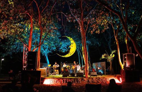 Song Phi Nong Sonstige | แคมป์โจนส์ แก่งกระจาน Camp Jones