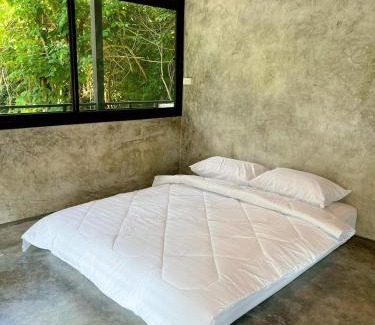 Song Phi Nong Sonstige | แคมป์โจนส์ แก่งกระจาน Camp Jones