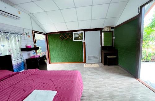 Lan Dokmai Tok Haus | แพนด้าโฮมสเตย์ กาญจนบุรี