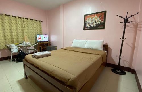 Fang Haus | โพธิ์ทองริมทุ่ง Pothong Rimtung Hotel