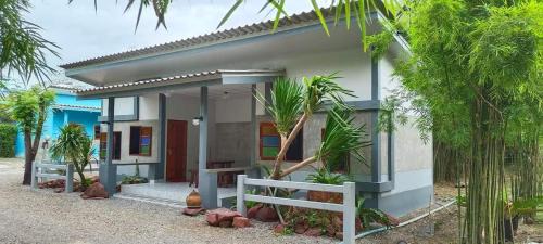 Khao Yoi Haus | โรงแรมบ้านนก