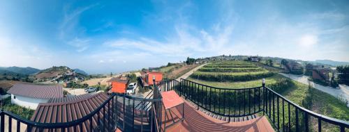 Lom Kao Haus | ไร่รักดอย ภูทับเบิก