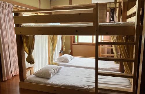 Togura Kamiyamada Onsen Wohnung | おせっかいゲストハウス 昭和の寅や