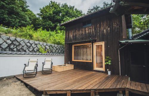 Sakaide Villa | サウナとアートの宿 瀬戸内一棟貸切 Sei-Jima Retreat