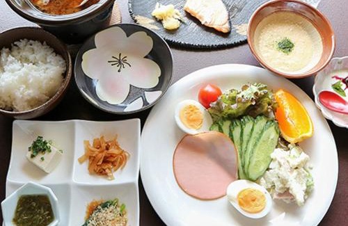 Nakatsugawa Hotel | ペットと泊まれる宿 孫八