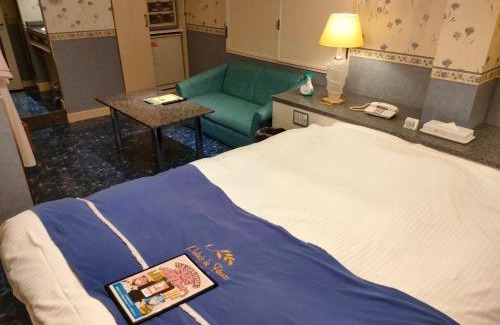 Toyonaka Hotel | ホテル パレドフルー