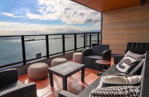 Yokosuka Wohnung | ル グランブリュリゾート長沢 l テラスでゆったりオーシャンビュージャグジー 1棟貸切 小型犬可 無料駐車場付