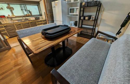 Mino Haus | 一棟貸x滝が見える半露天 自動麻雀卓 最大20名12時チェクイン後すぐにBBQ可