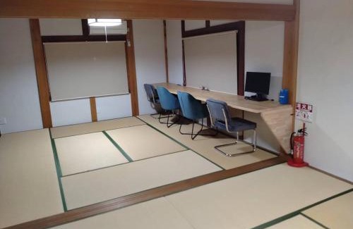 Nagahama Skihütte | 上丹生山根邸別館フルリノベーション古民家一棟貸切16名まで