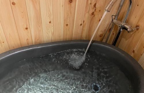 Nagahama Skihütte | 上丹生山根邸別館フルリノベーション古民家一棟貸切16名まで