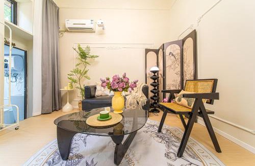 Downtown Shanghai Wohnung | 上海小胖纸民宿-南京西路3店-桃之夭夭