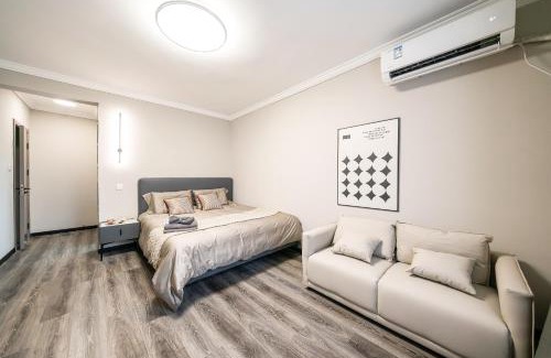 Downtown Shanghai Wohnung | 上海柠檬汁民宿 Shanghai lemon juic B&B-Shanghai Lemon Deluxe Room 外滩南京西路步行街