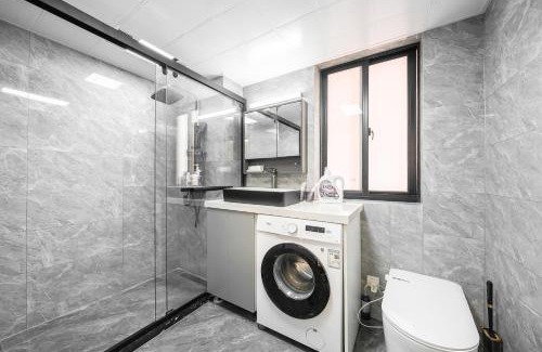 Downtown Shanghai Wohnung | 上海柠檬汁民宿 Shanghai lemon juic B&B-Shanghai Lemon Deluxe Room 外滩南京西路步行街