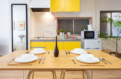 Taito Wohnung | 上野秋葉原駅へ徒歩6分＃100平米の2LDK＃空港へ45分＃ Wi-Fiあり