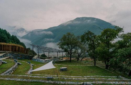 Weixi Lisu Autonomous County Kabine | 云雨田半山民宿