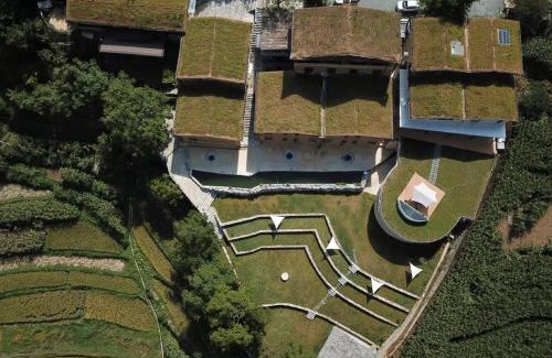 Weixi Lisu Autonomous County Kabine | 云雨田半山民宿