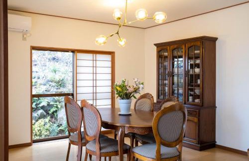 Futo Haus | 伊豆高原 温泉付別荘 ISANA Mountain Villa - BBQ, Pizza Oven & Hotsprings