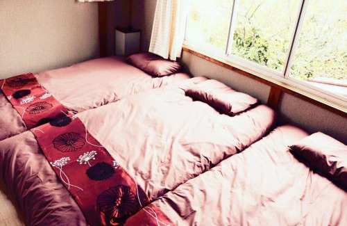 Fushimi Villa | 免费Wi-Fi 地铁站5分钟 10分种步行稲荷大社 坐地铁10分到京都站 交通便利 餐厅便利店超市俱全