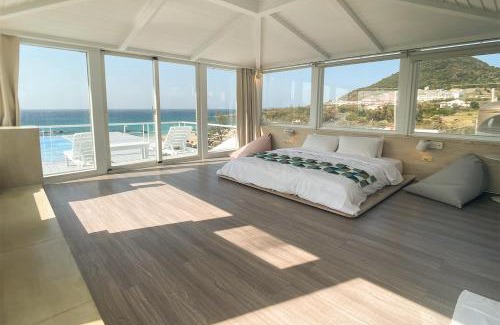 Sail Rock Beach Haus | 初嶼Meet