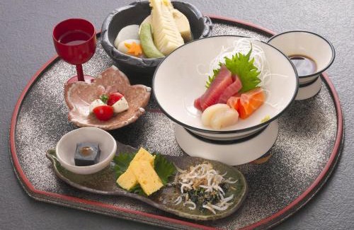 Kakegawa Haus | 割烹旅館月茂登