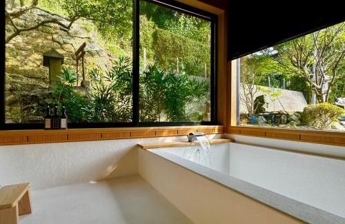 Futtsu Haus | 加美屋リゾート房総 浪漫ラウンジ 夕日と露天風呂-Kamiya Resort Boso