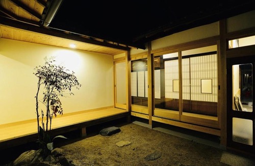 Maniwa Haus | 北房まちの駅 ゲストハウス