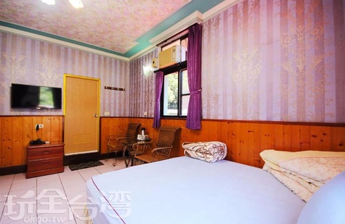 Fuxing District Bed & Breakfast | 北橫貫下巴陵溫泉山莊